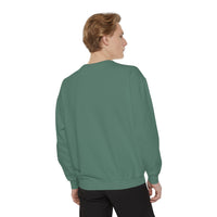 Load image into Gallery viewer, Minnesota Vintage Surfing Sweatshirt - Cozy Unisex Pullover for Beach Lovers, Retro Style, Gift for Nature Enthusiasts, Summer Vibes, [...]
