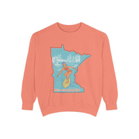 Load image into Gallery viewer, Minnesota Vintage Surfing Sweatshirt - Cozy Unisex Pullover for Beach Lovers, Retro Style, Gift for Nature Enthusiasts, Summer Vibes, [...]
