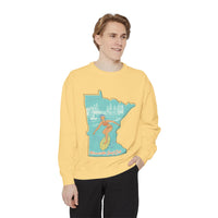 Load image into Gallery viewer, Minnesota Vintage Surfing Sweatshirt - Cozy Unisex Pullover for Beach Lovers, Retro Style, Gift for Nature Enthusiasts, Summer Vibes, [...]
